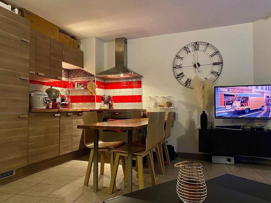 Apartament Joli T2 Dans Annecy Zewnętrze zdjęcie